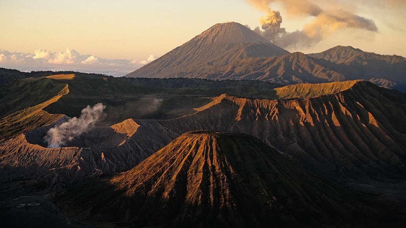 What to Expect on a Bromo Sunrise Tour 1D from Surabaya