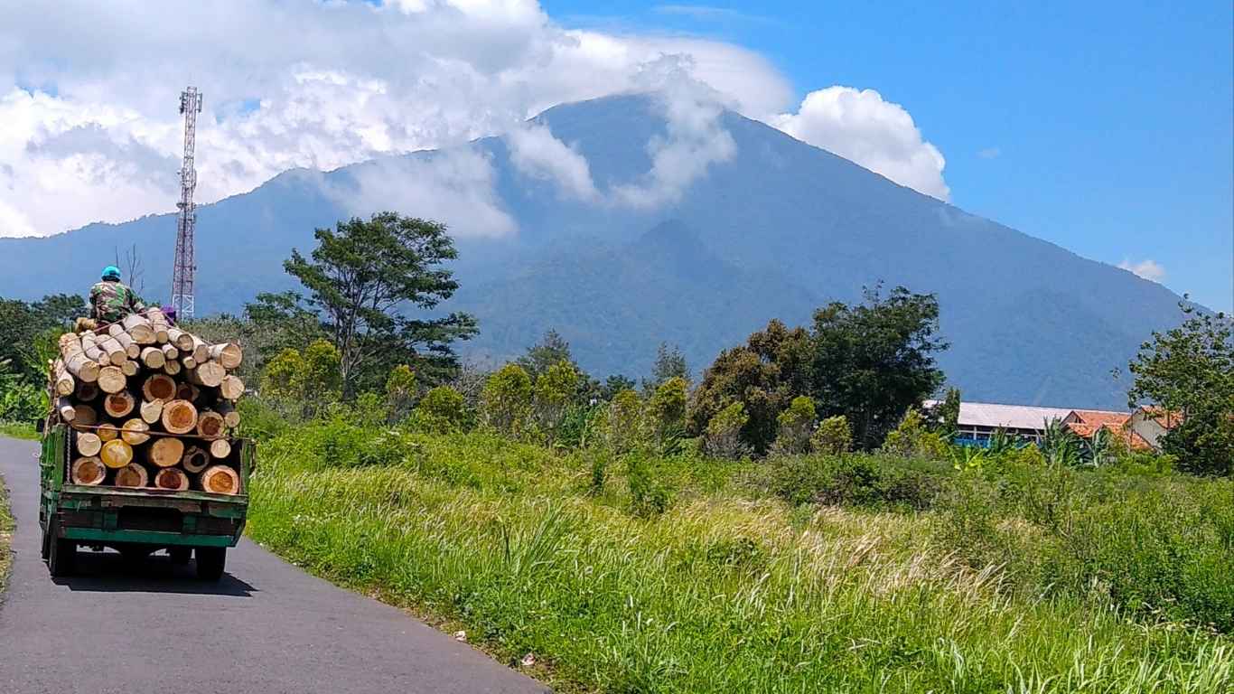 mt merapi view