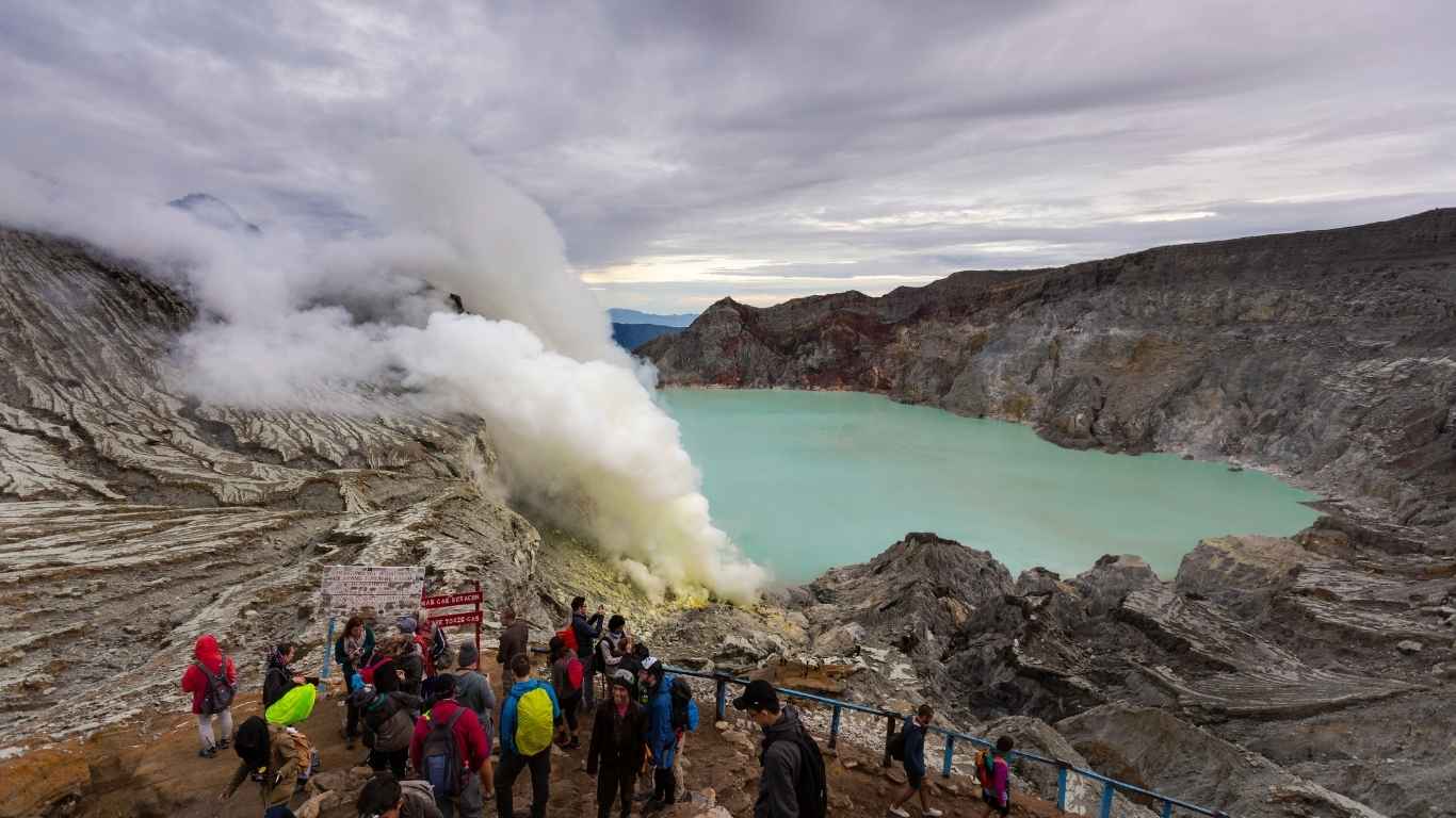 What to Expect on a Mount Bromo Ijen Tour