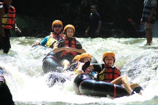 Riverboarding Kali Pusur